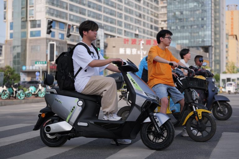 How to Choose power for Electric Bikes: 400W, 800W, or 1200W? Insights from YOUWEI-electric vehicle expert